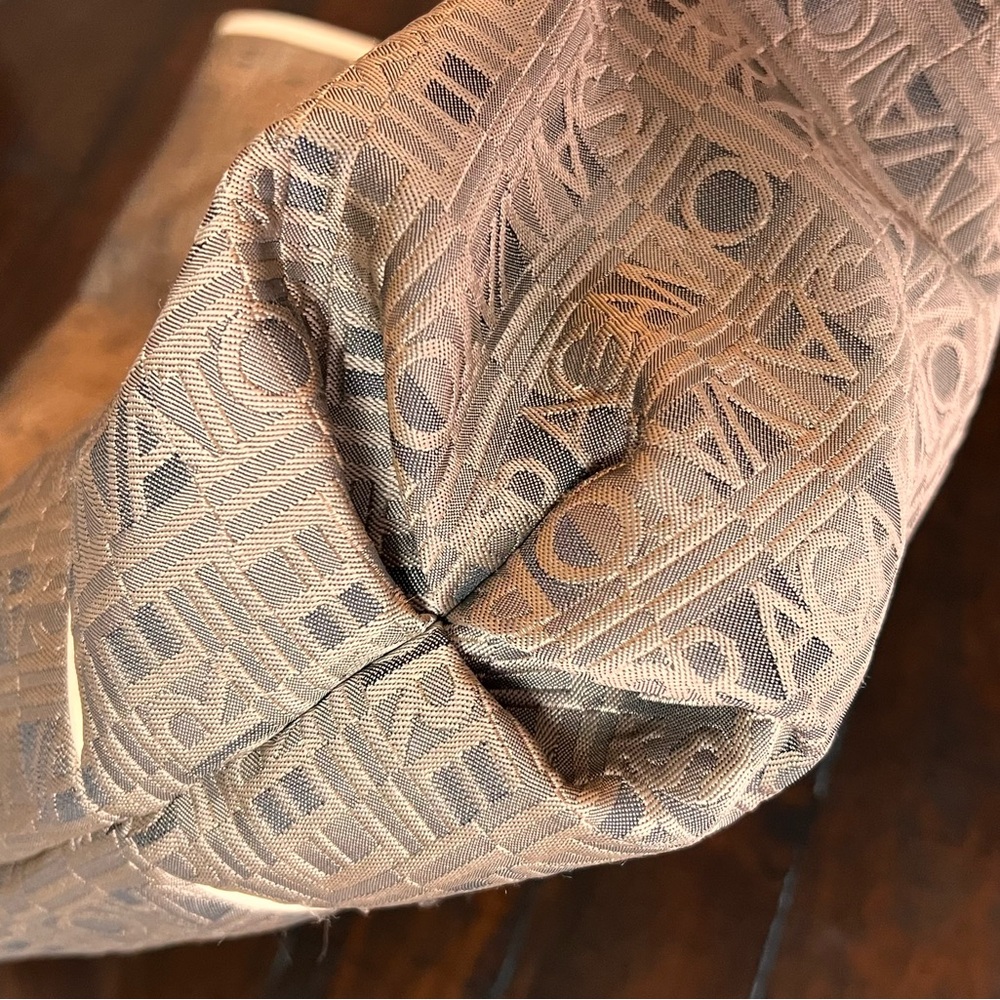 Salvatore Ferragamo Beige Monogram Tote - Picture 12 of 13